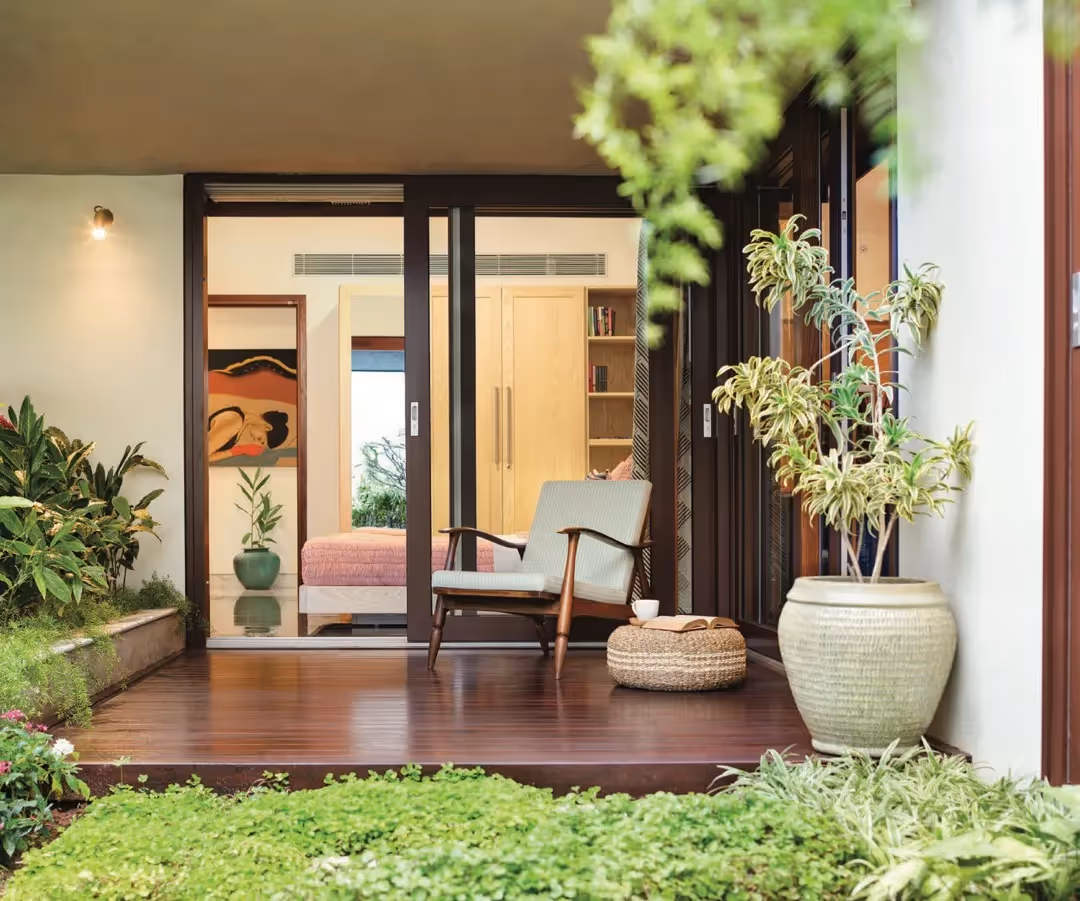 Lakeside 3 BHK with Private Garden - Down by the Water